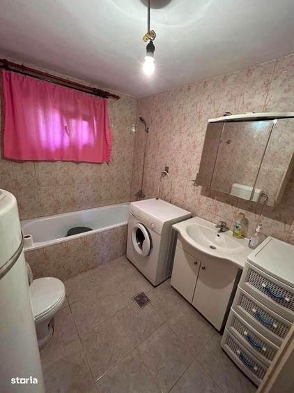 Casă cu 3 camere cu Teren 864 Mp în Central
