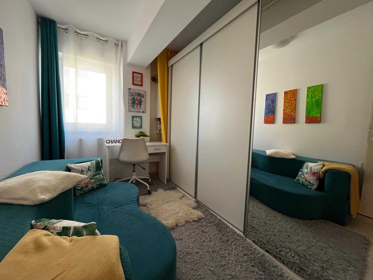 Apartament cu 2 camere semidecomandat în Valea Adâncă
