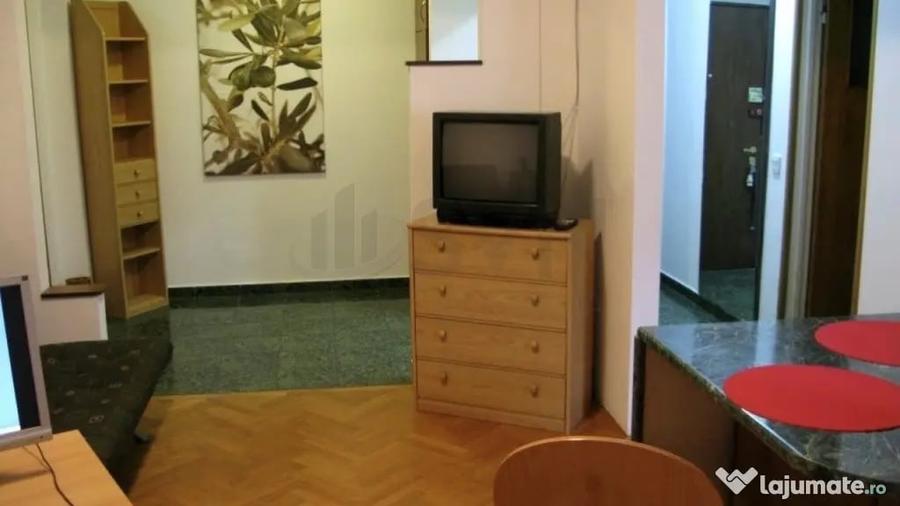 Apartament cu 2 camere decomandat în Obor