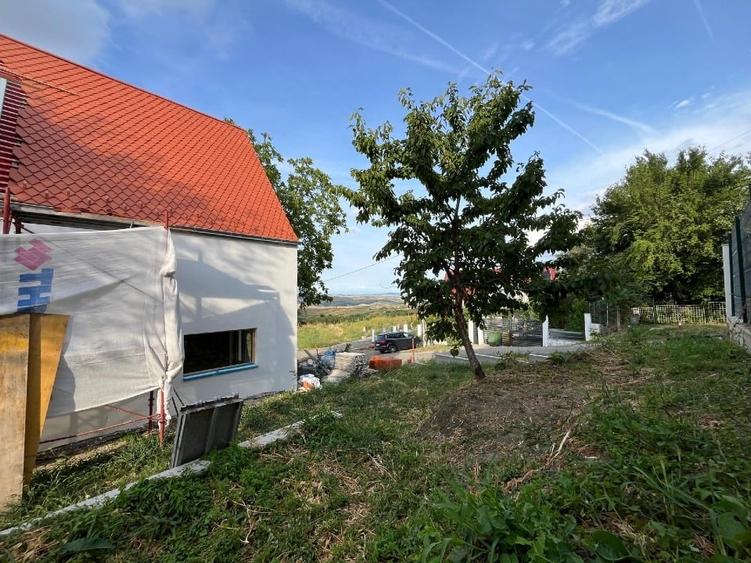 Duplex cu 5 camere cu Canalizare în Borhanci