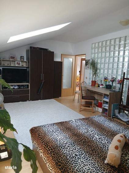 Apartament cu 3 camere în Florești
