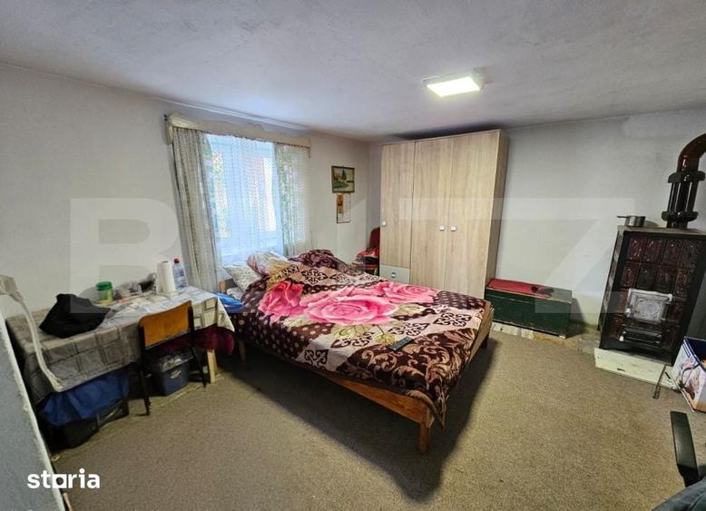 Casă cu 7 camere cu Teren 2727 Mp în Vidra