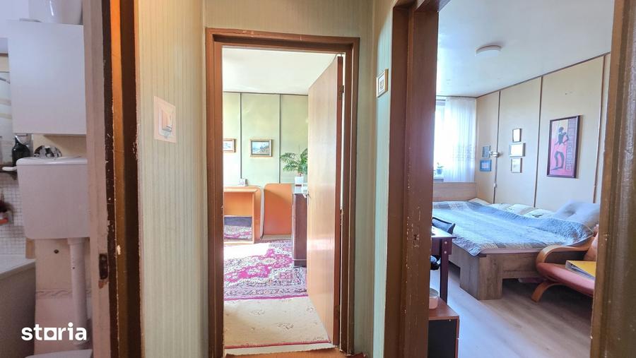 Apartament cu 3 camere în Drumul Taberei