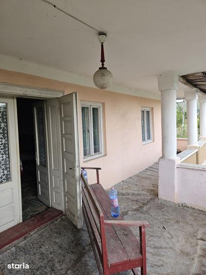 Casă cu 2 camere cu Teren 2900 Mp în Bobâlna