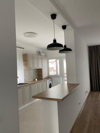 Casă cu 4 camere cu Teren 250 Mp în Central