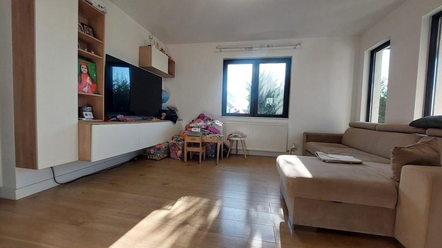 Casă cu 3 camere cu Teren 821 Mp în Măgurele