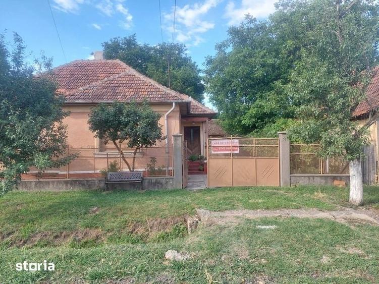Casă cu 4 camere cu Teren 110 Mp în Galșa