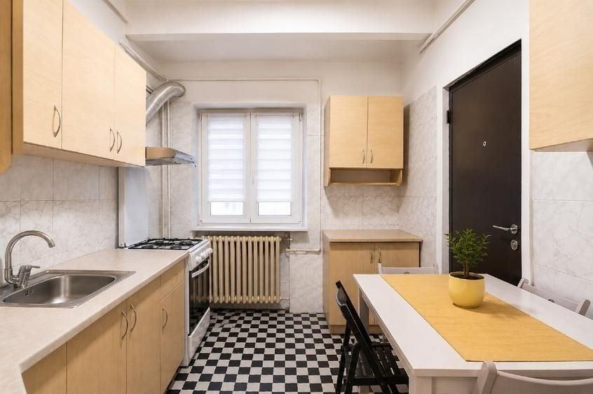 Apartament cu 4 camere decomandat în Cișmigiu