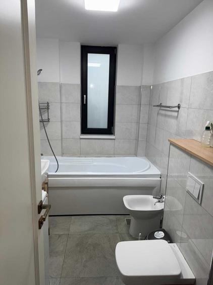 Garsonieră decomandată în Central