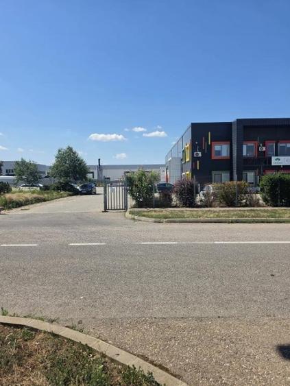 Spațiu comercial, de 1,100 mp, în Central