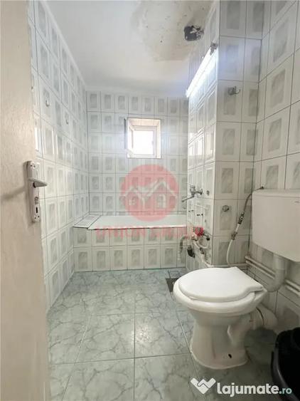 Apartament cu 4 camere decomandat în Km 4