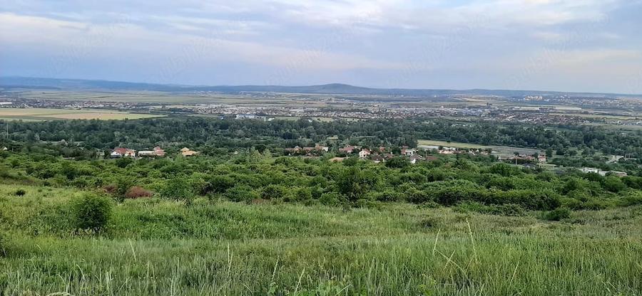 Teren de 3570 mp, în Central
