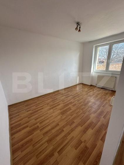 Apartament cu 2 camere semidecomandat în Semicentral