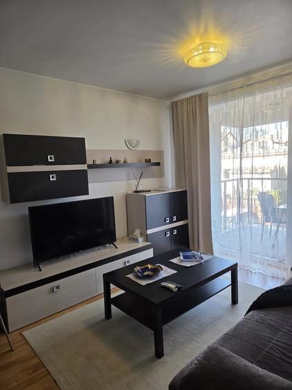 Apartament cu 2 camere semidecomandat în Colentina