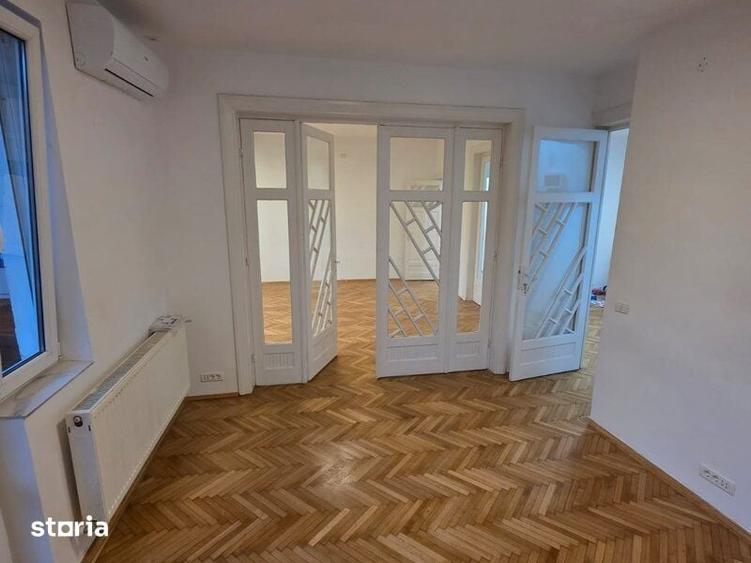Apartament cu 3 camere decomandat în Centrul Istoric