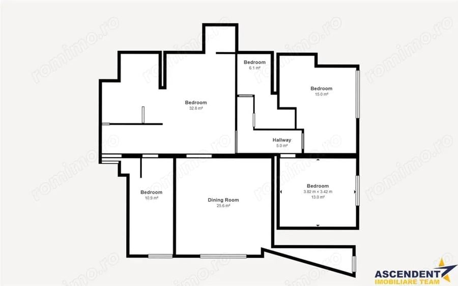 Apartament cu 6 camere decomandat în Central