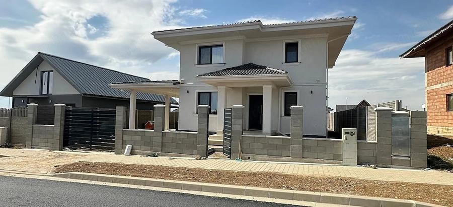 Casă cu 5 camere cu Teren 650 Mp în Giarmata