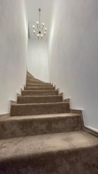 Casă cu 3 camere cu Canalizare în Sânandrei