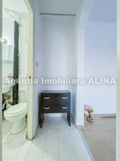 Apartament cu 3 camere semidecomandat în Astoria