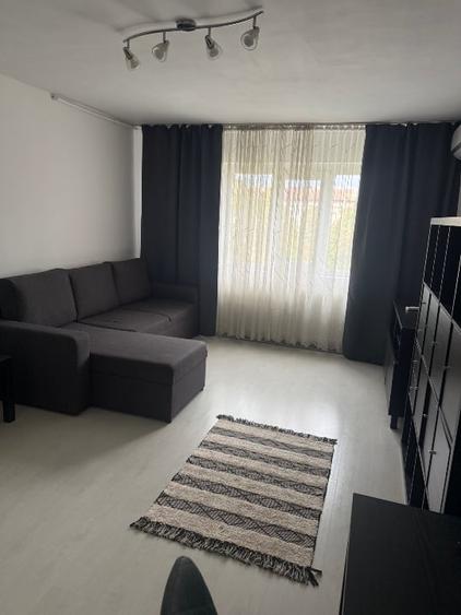 Apartament cu 2 camere decomandat în Rovine