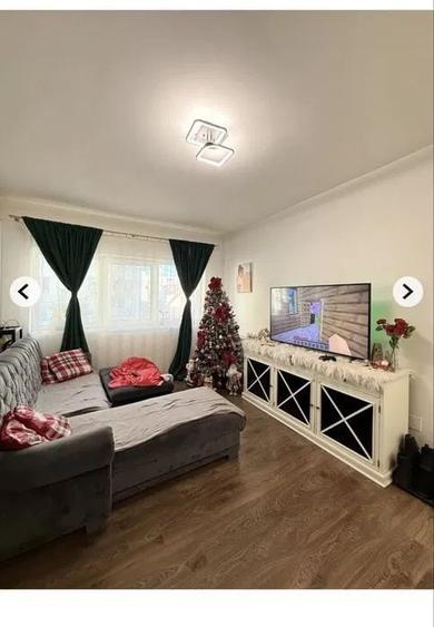 Apartament cu 3 camere semidecomandat în Florești