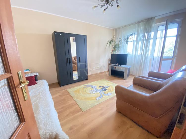 Apartament cu 3 camere decomandat, mobilat în Rahova