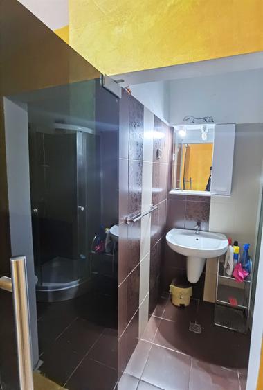 Casă cu 2 camere cu Teren 200 Mp în Dosu Bricii