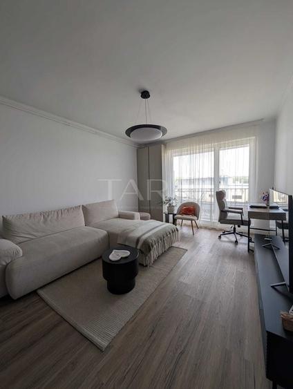 Apartament cu 2 camere semidecomandat, mobilat în Mărăști