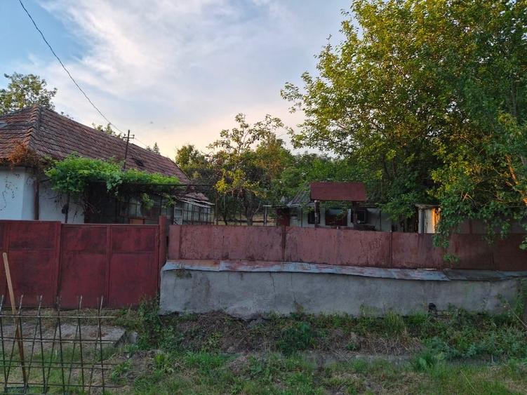 Casă individuală cu 3 camere cu Teren 700 Mp în Dăbâca