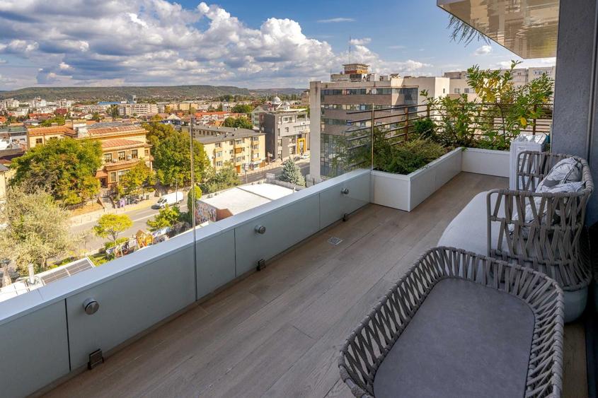 Apartament cu 2 camere decomandat în Central