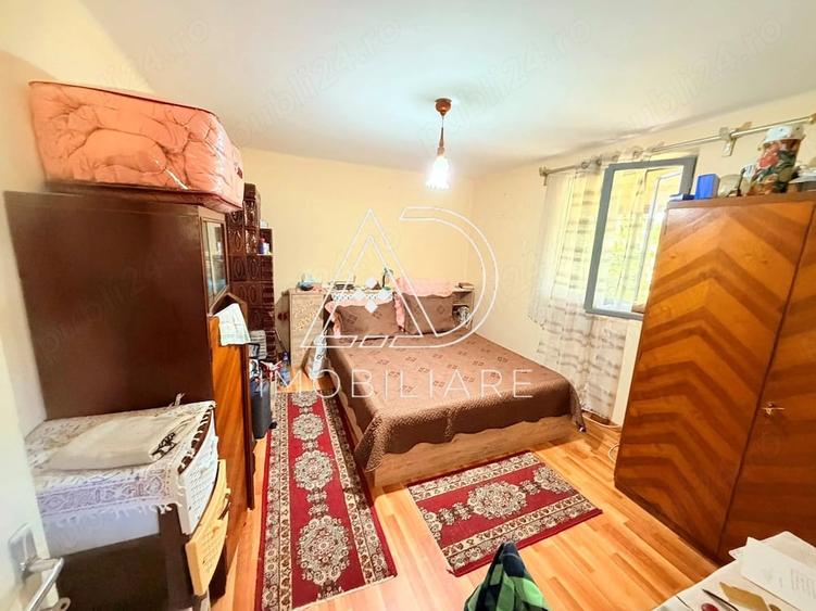 Casă cu 3 camere cu Teren 9730 Mp în Central