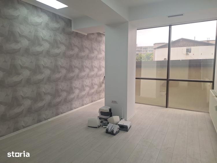 Spațiu comercial, de 70 mp, în Drumul Taberei
