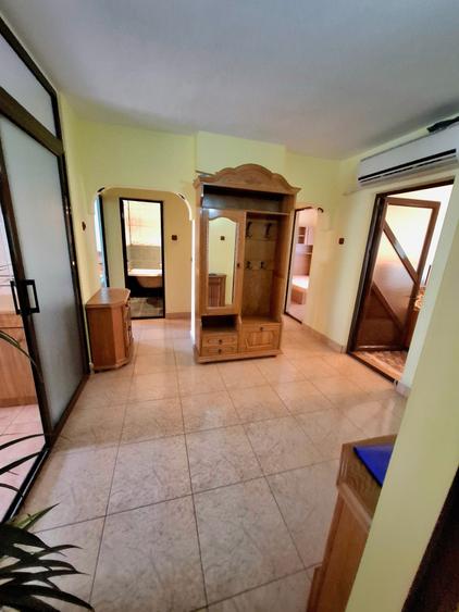 Apartament cu 4 camere decomandat, mobilat în Ultracentral