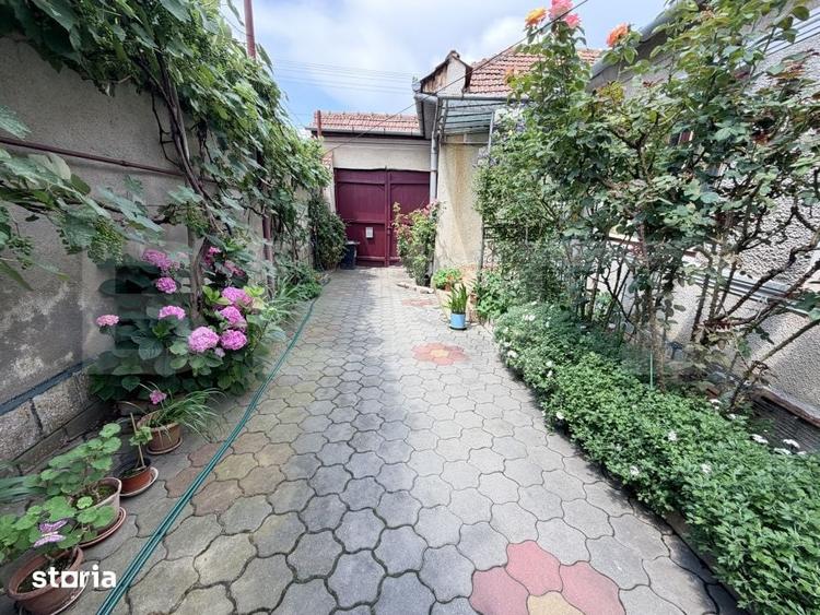 Casă cu 4 camere cu Teren 252 Mp în Central