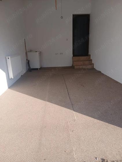 Spațiu comercial, de 21 mp, în Rogerius