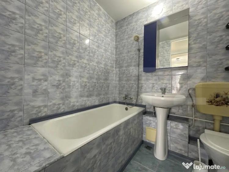 Garsonieră decomandată, mobilată în Gojdu