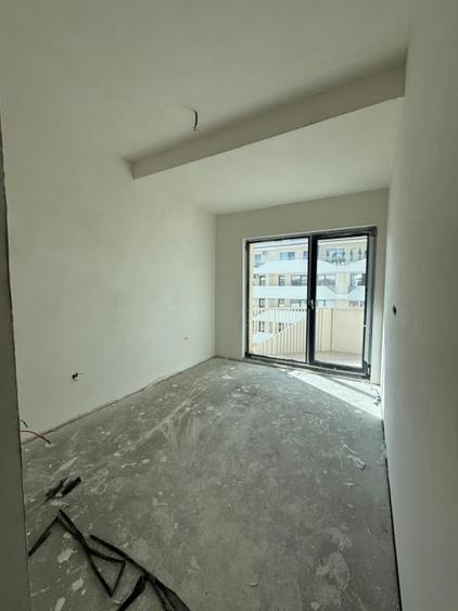 Apartament cu 2 camere semidecomandat, mobilat în Florești — fotografia 3