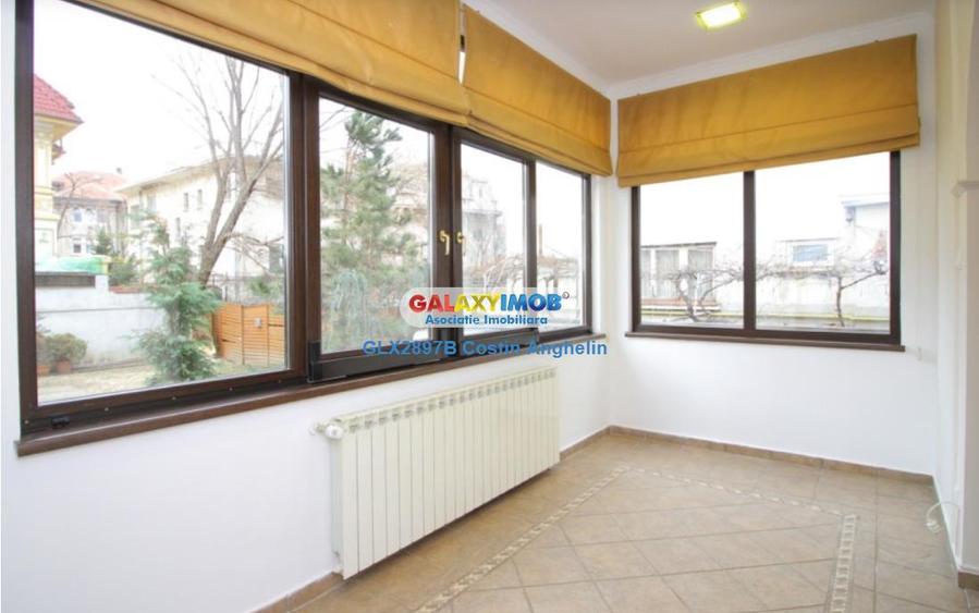 Casă cu 5 camere cu Teren 300 Mp în Dorobanți