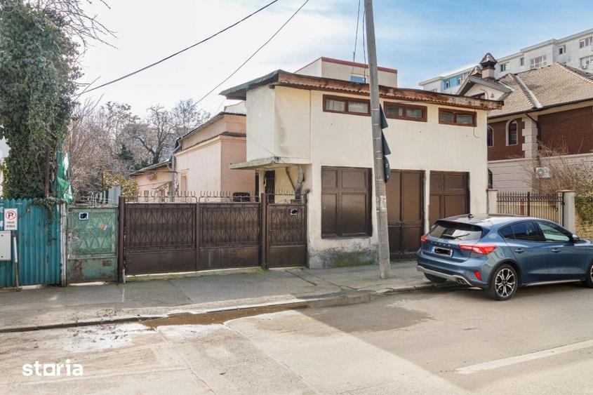 Casă cu 4 camere cu Teren 400 Mp în Grivița