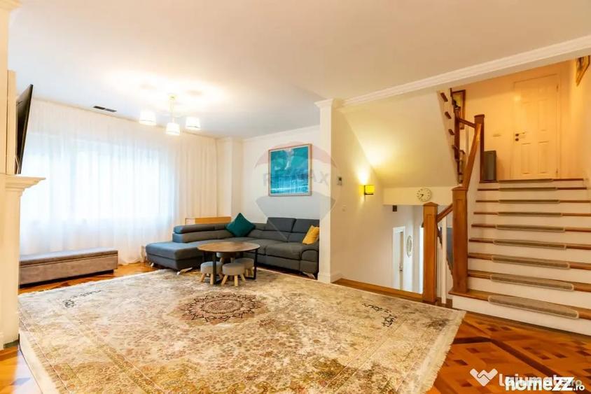 Casă cu 6 camere cu Teren 140 Mp în Tineretului