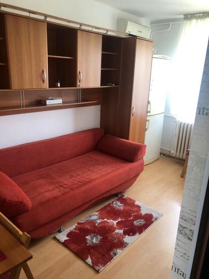 Garsonieră semidecomandată în Central
