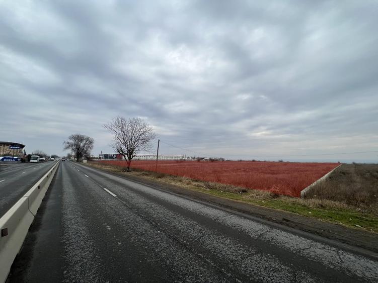 Teren Construcții intravilan de 41000 mp, în Vânători