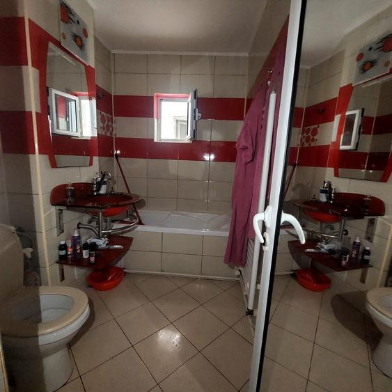Apartament cu 2 camere decomandat în Micro 21
