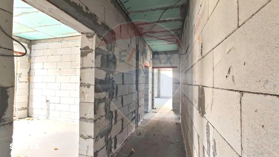Casă cu 5 camere cu Teren 697 Mp în Kamsas