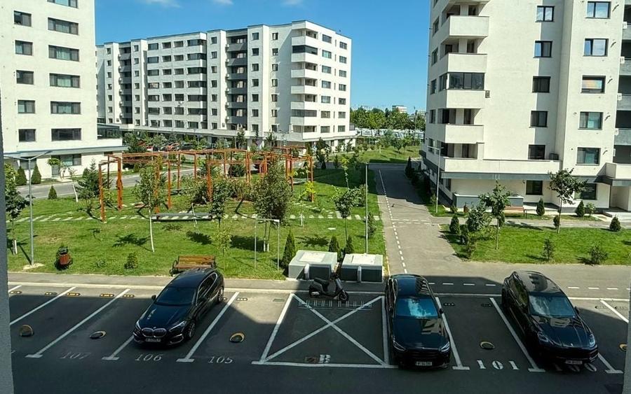 Apartament cu 2 camere semidecomandat, mobilat în Pipera