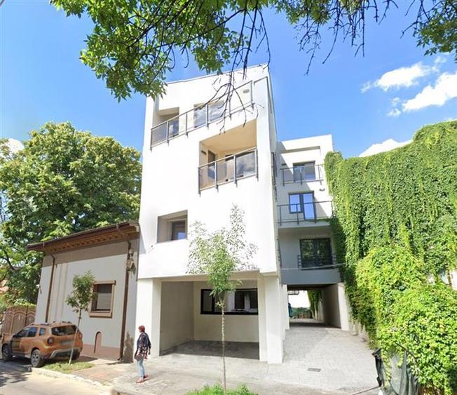 Apartament cu 2 camere semidecomandat în Central — fotografia 1