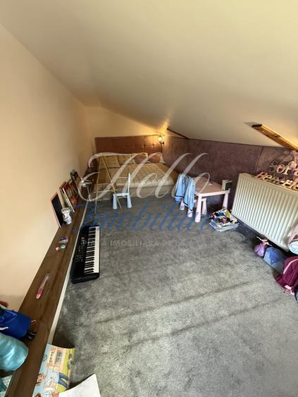 Apartament cu 4 camere în Florești