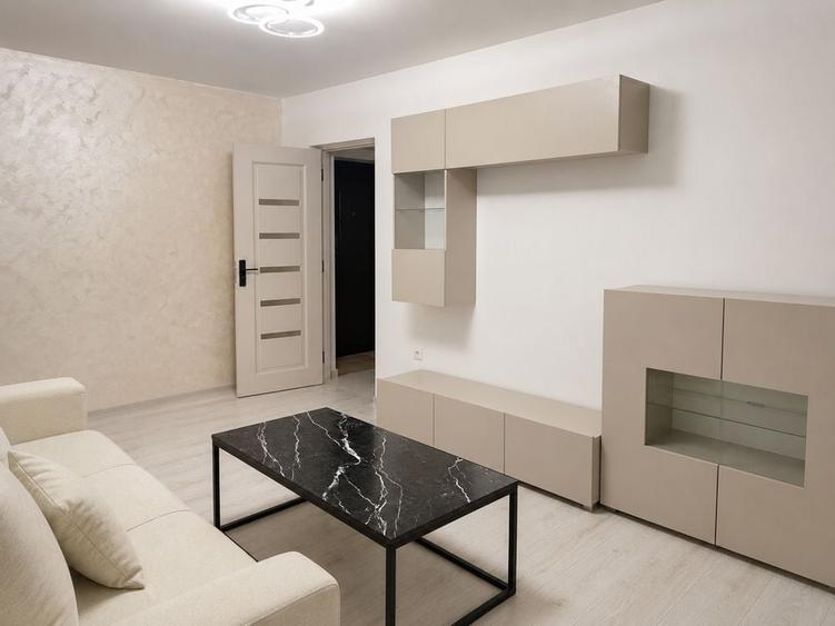 Apartament cu 2 camere decomandat în Obor