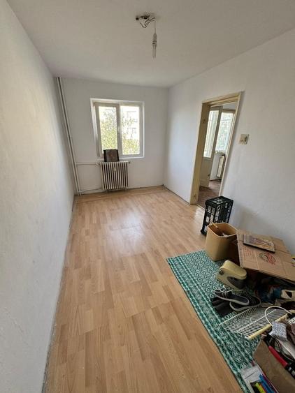 Apartament cu 2 camere nedecomandat în Inel II