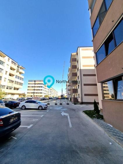 Apartament cu 3 camere decomandat în Est